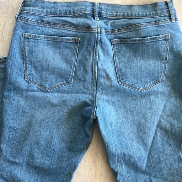 Ladies Old Navy Straight Leg Jean Size 12 - Picture 4 of 4